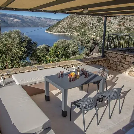 Odysseus Villa Pisaëtós